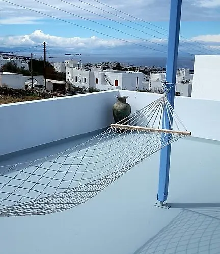 Giorgia Lodging * パロス島