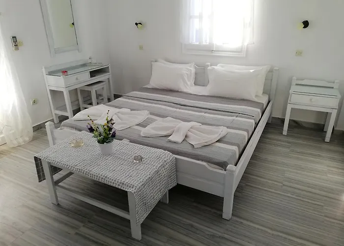 Giorgia Lodging Парос